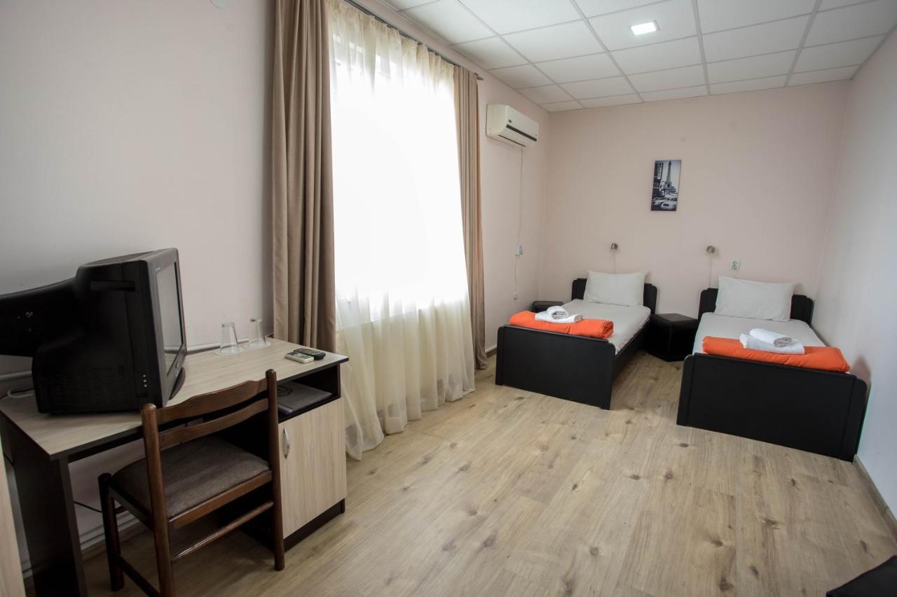 Park Hotel Ivailo Veliko Tarnovo Buitenkant foto