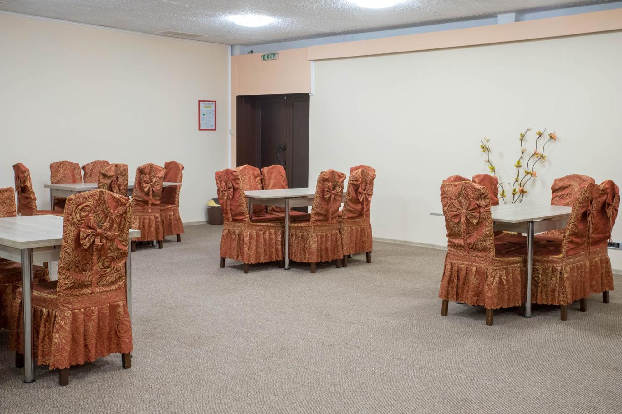 Park Hotel Ivailo Veliko Tarnovo Buitenkant foto