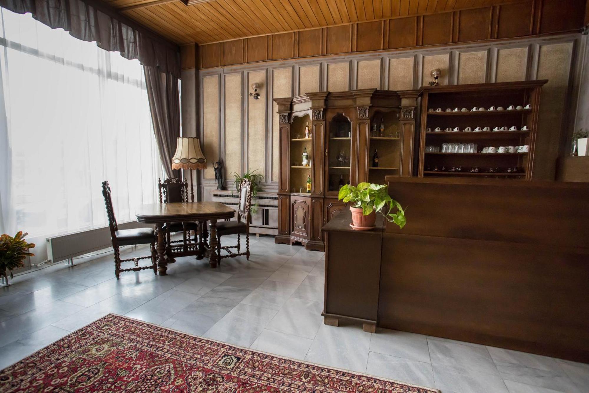 Park Hotel Ivailo Veliko Tarnovo Buitenkant foto