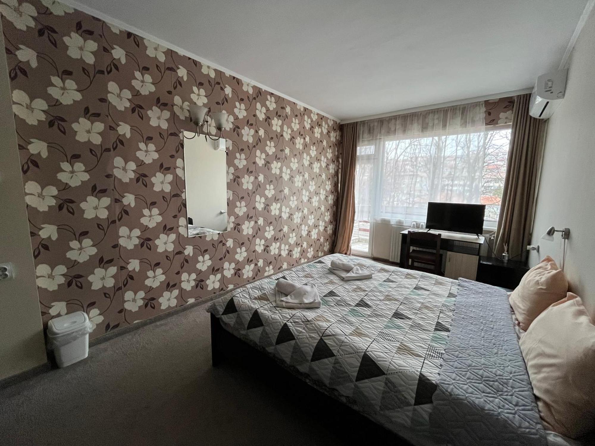Park Hotel Ivailo Veliko Tarnovo Kamer foto